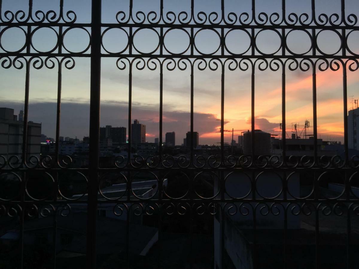 42 Guest House Bangkok Esterno foto